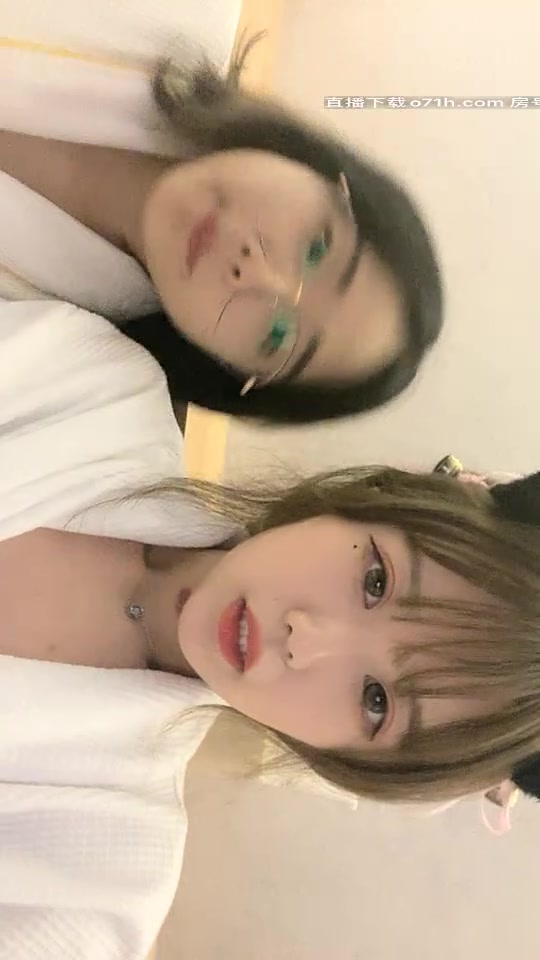 最强性爱姐妹花组合【三女萝莉御姐女王】三类型美女适合各口味选择 高强猛男各种玩弄 三美女轮操 高清源码录制 (3)
